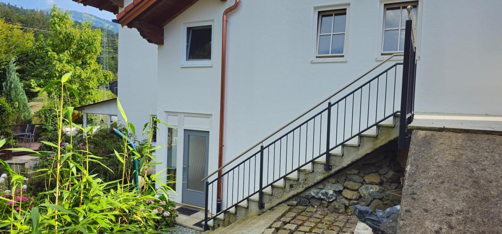 Holzer Feng-shui Apartment